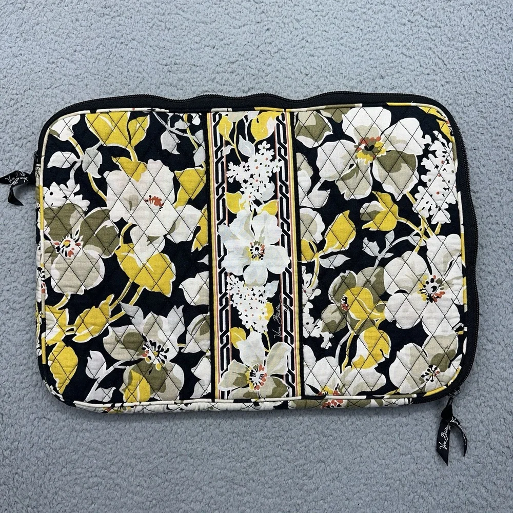 Vera Bradley Dogwood Quilted Laptop Computer Protective Sleeve Travel‎ Carry Bag